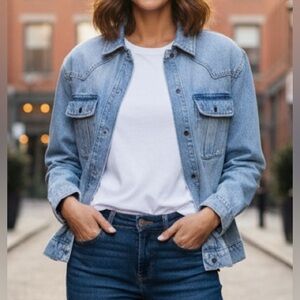 GUESS Los Angeles Peony Loose Denim Shirt Jacket NWT Ottawa Light Wash Medium
